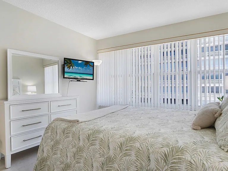 4010 Galt Ocean Dr #1514 — Photo 12
