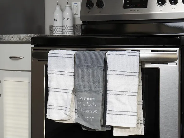 1653 N Cameron St — Photo 5