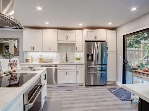 14 Cama Lane, Novato, CA 94947