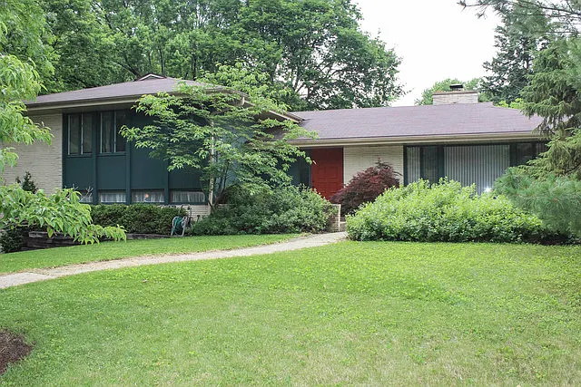 1111 Mayfair Rd photo 1