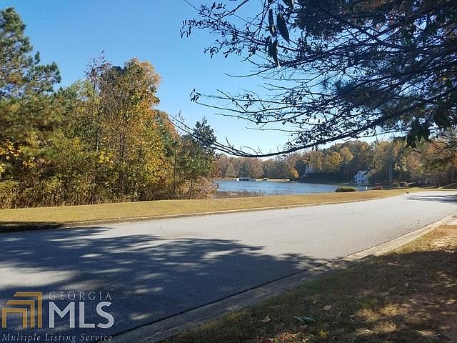 2nd image of 4925 Lake Front Ct