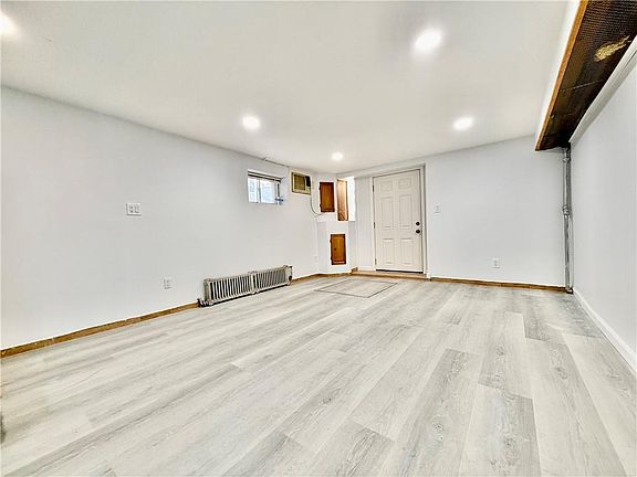 4th image of 8689 15th Ave #I