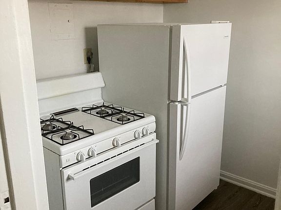 3rd image of 261 E 244th St #C205