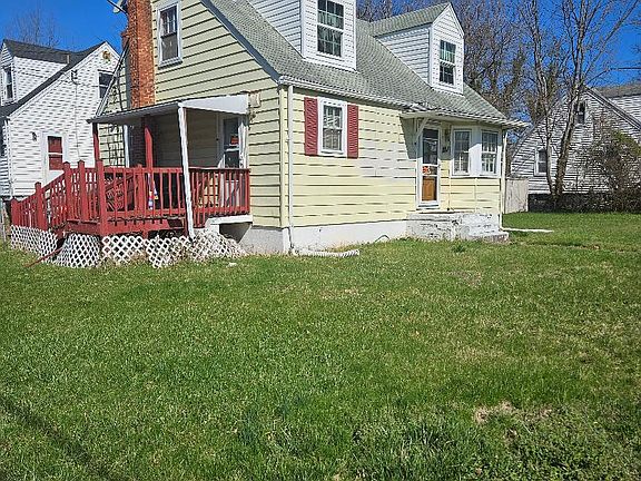 2nd image of 629 Larchmont Ave