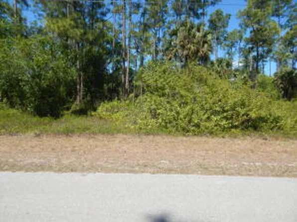1047 Asther Street E, Lehigh Acres, FL 33974