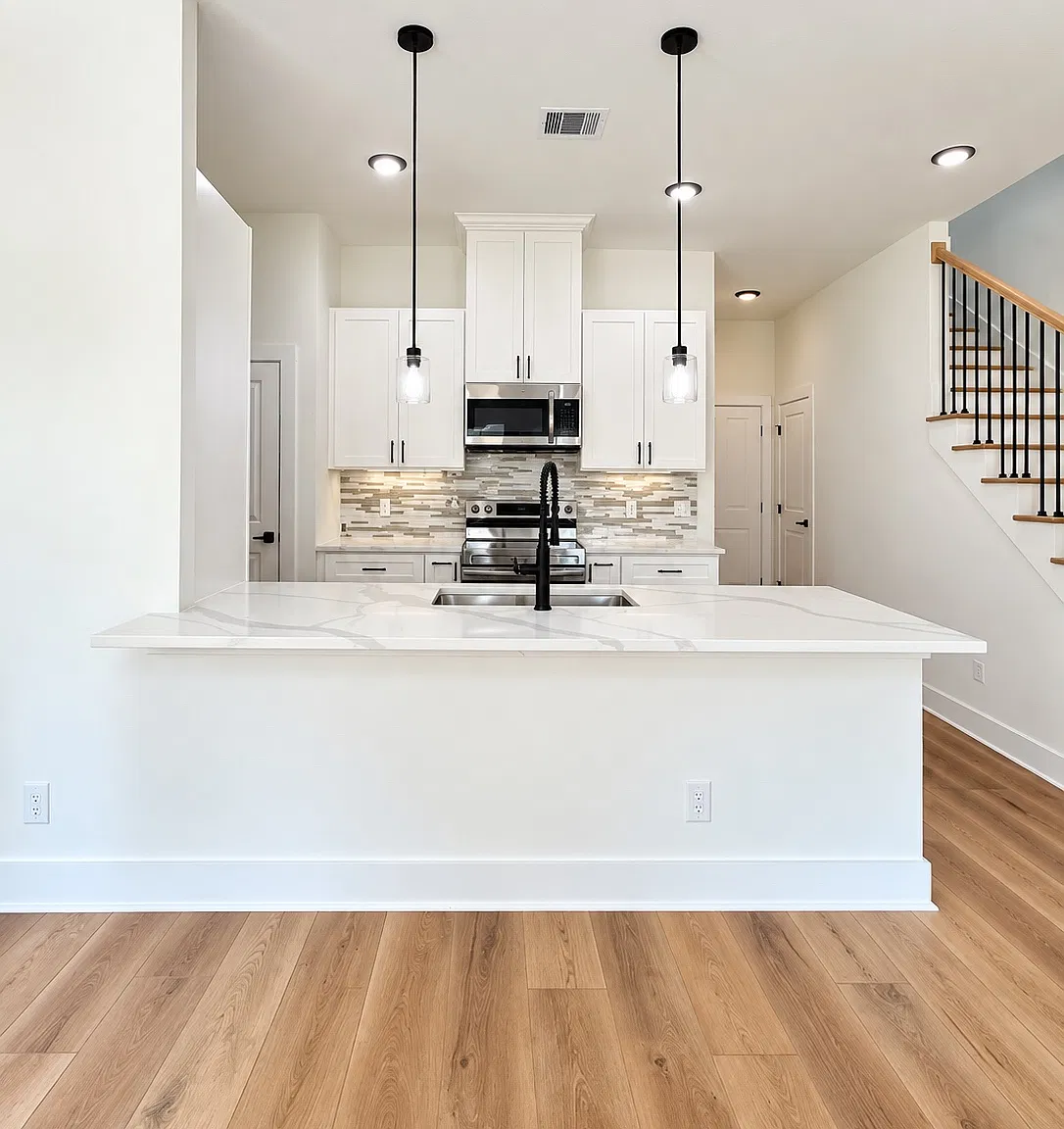 5847 Southwell St — Photo 3