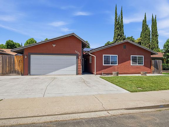 4th image of 1621 Groveton Way