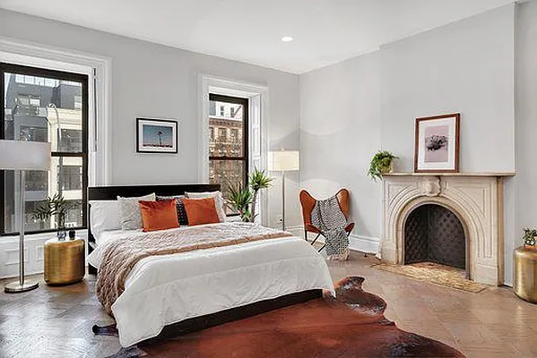 Sold by Compass | media 6