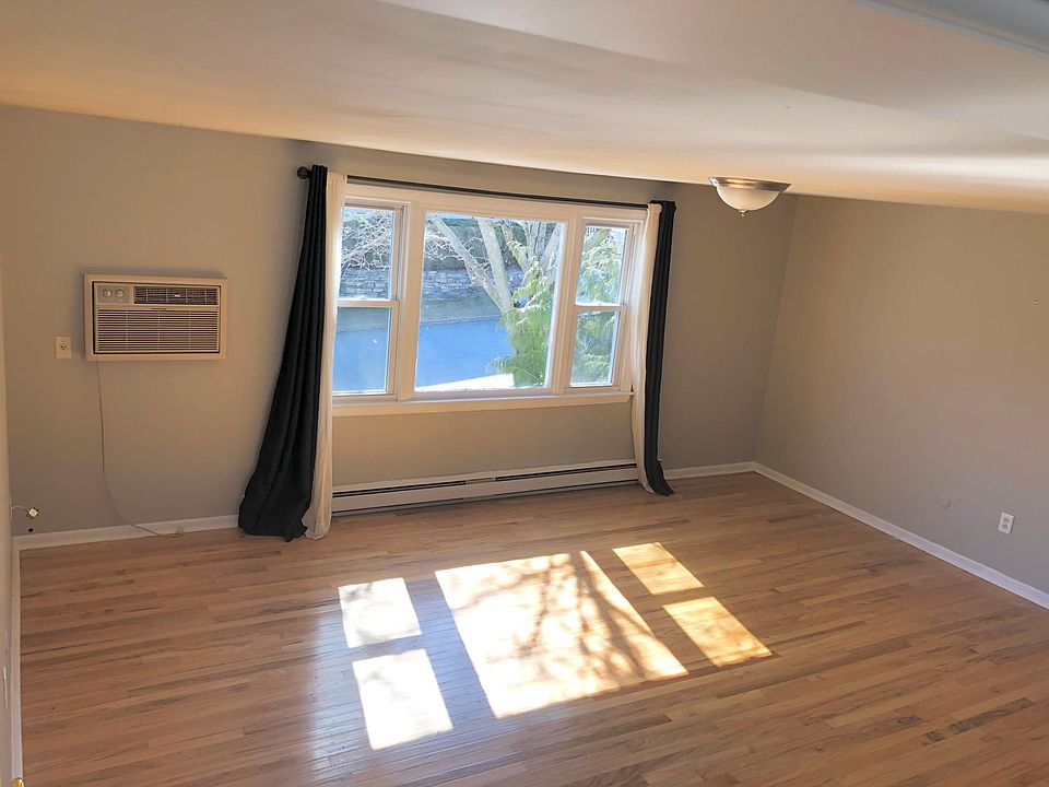 1st image of 21 Kearney St #A