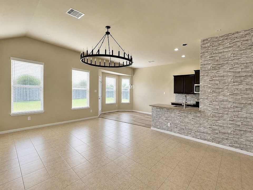 1st image of 20403 Chatfield Bend Way