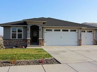 1002 Cayuse Dr, Richland, WA 99352