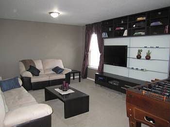 4th image of 2070 SE 61st Pl
