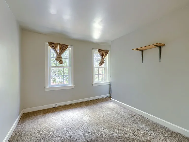 107 South St — Photo 14