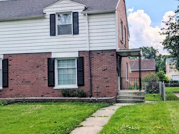 320 Beacon Pl, Munster, IN 46321