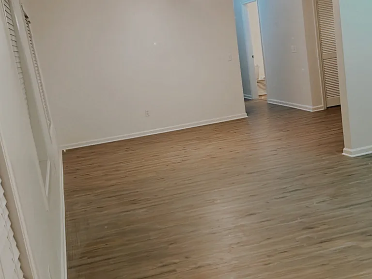 17 S College St #17A — Photo 19