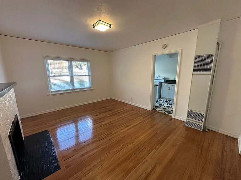 131 SE 24th Ave — Photo 5
