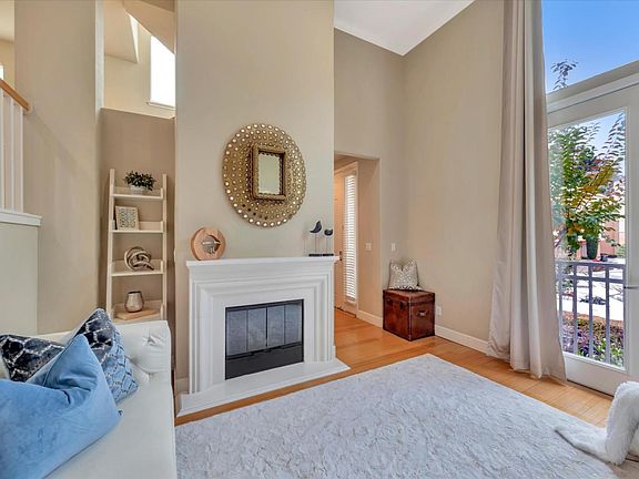 4th image of 928 Camille Ln
