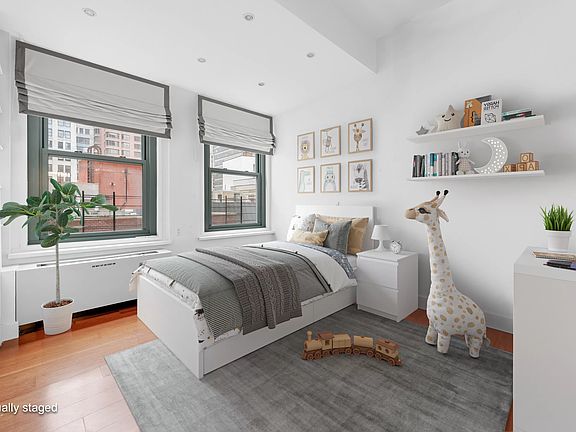 5th image of 80 John St APT 16A