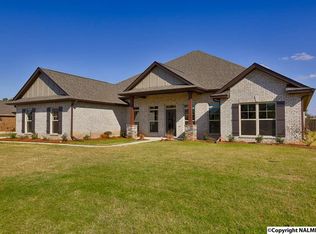 202 Farmdale Dr, Madison, AL 35756