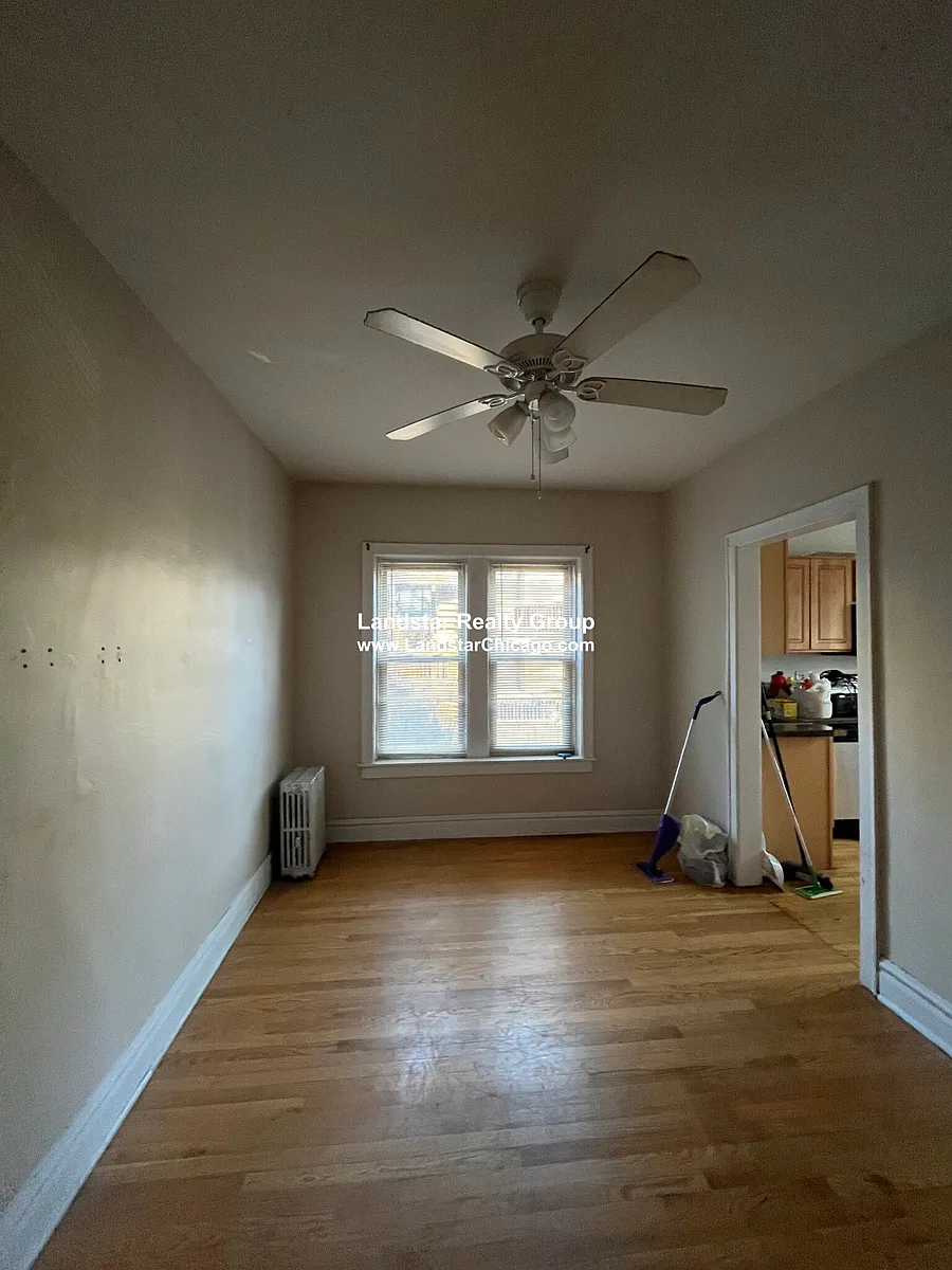 Building Photo - 910 Reba Pl #2S