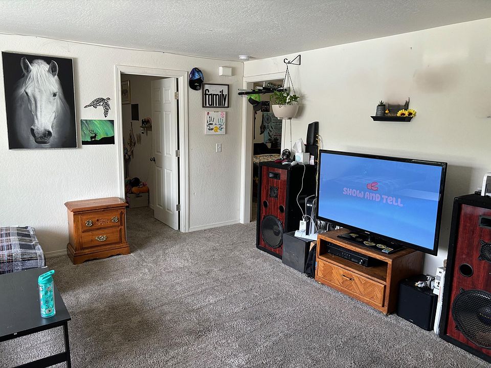 2nd image of 215 W 1st St