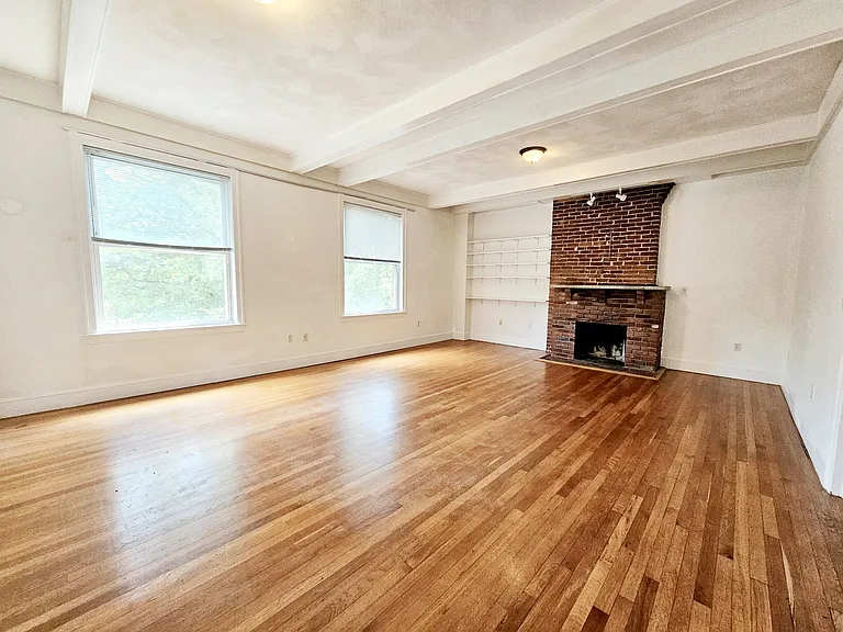 1714 Beacon St #11 — Photo 2