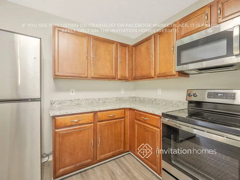2888 Creekbend Dr — Photo 9