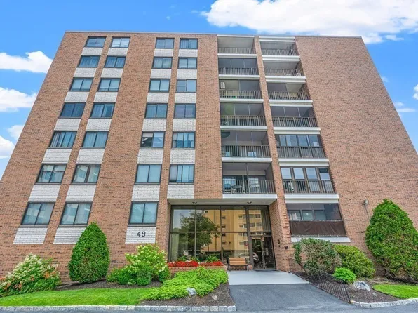 49 Melrose St APT 7G, Melrose, MA 02176