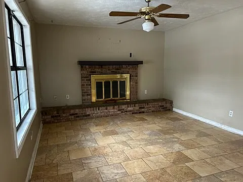 2 bed, 1.5 bath, 900 sqft, $950 — Photo 4