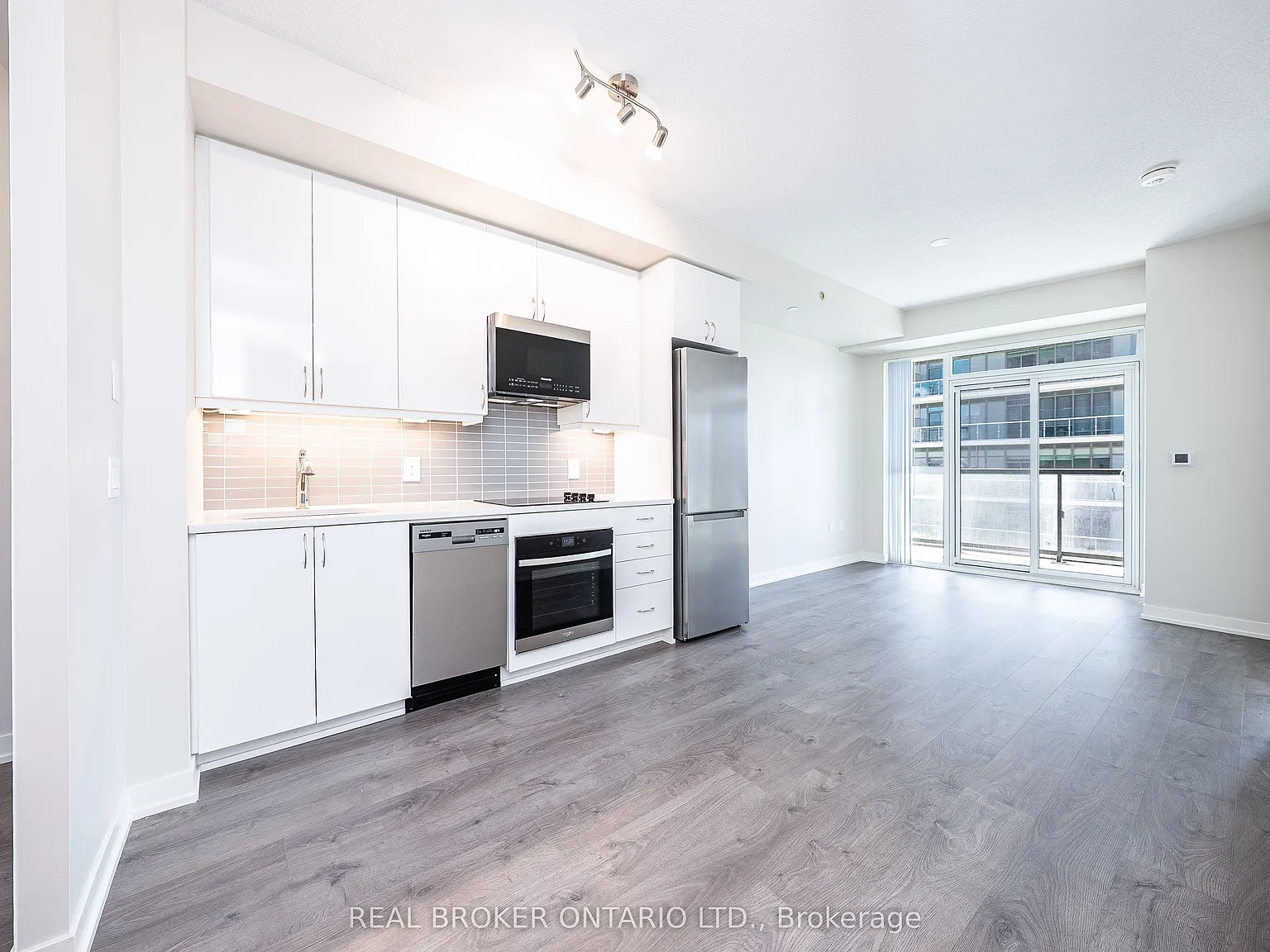 2 bed, $2,200 — Photo 1