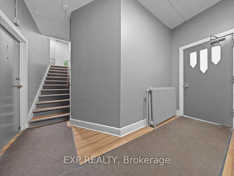484 Gilmour St #1 — Photo 20