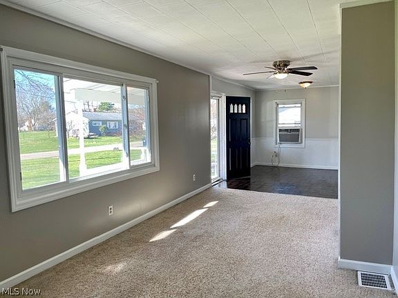 5th image of 251 Maple St