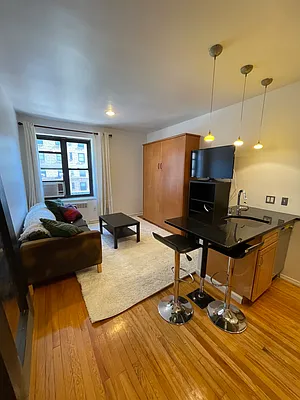 Rented by Sotheby's International Realty | media 17