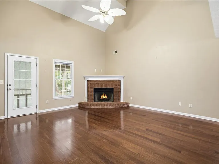 1632 Cagle Ct — Photo 6
