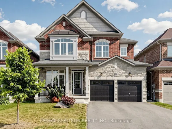 1037 Larter St, Innisfil, ON L9S 0N4