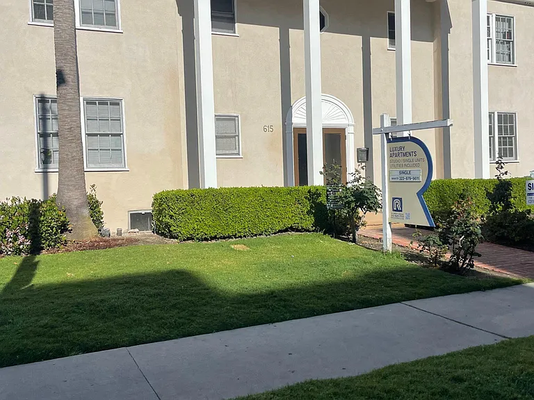 615 S. Cochran Ave. — Photo 11