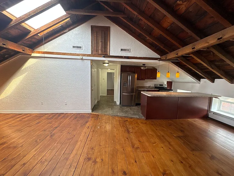36 N Beaver St #3 — Photo 8