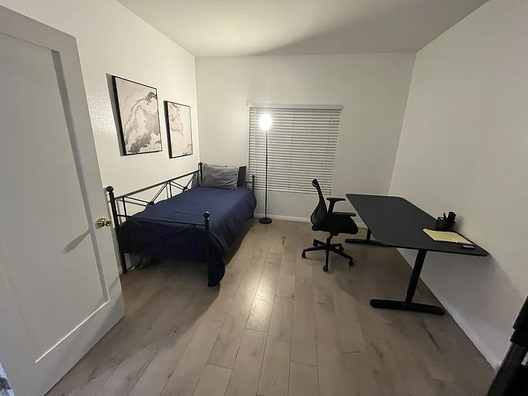 15860 Alisa Viejo Ct — Photo 12