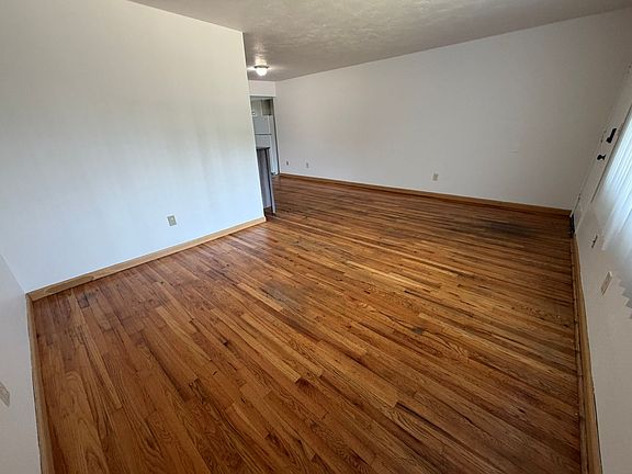 5th image of 515 S Coeur Dalene St APT 6