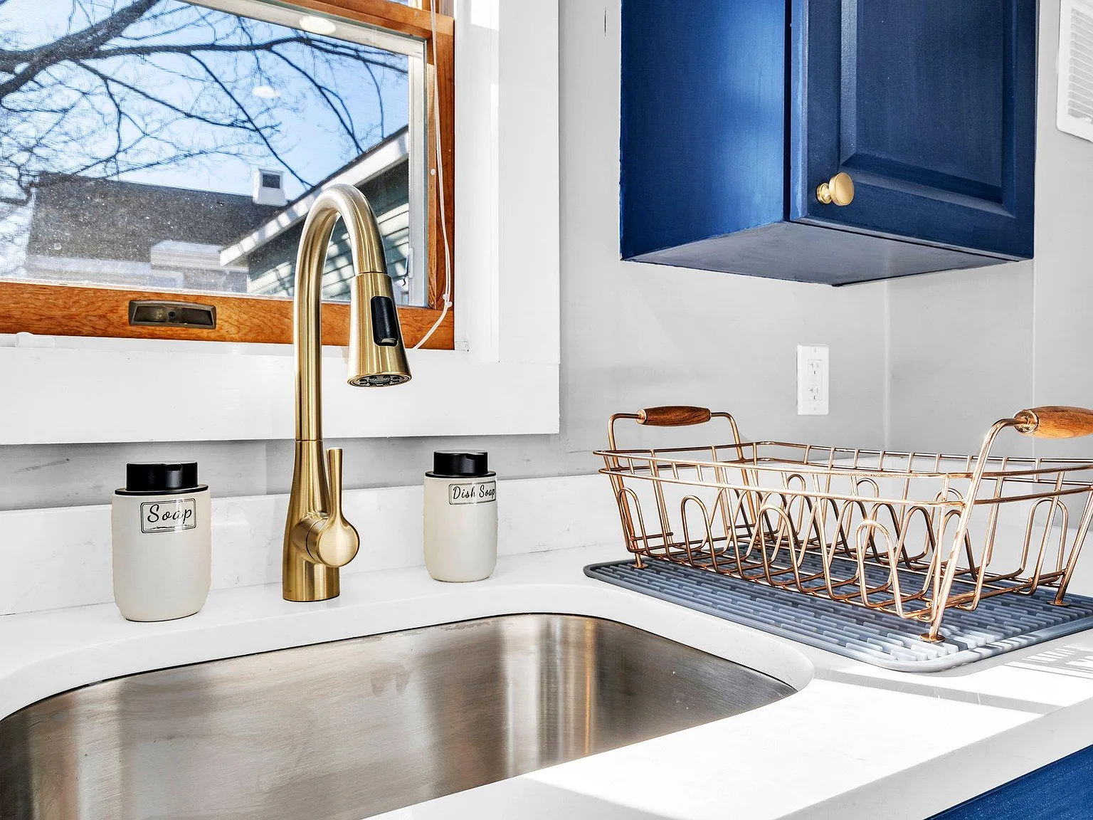 1 bed, 600 sqft, $1,900 — Photo 3