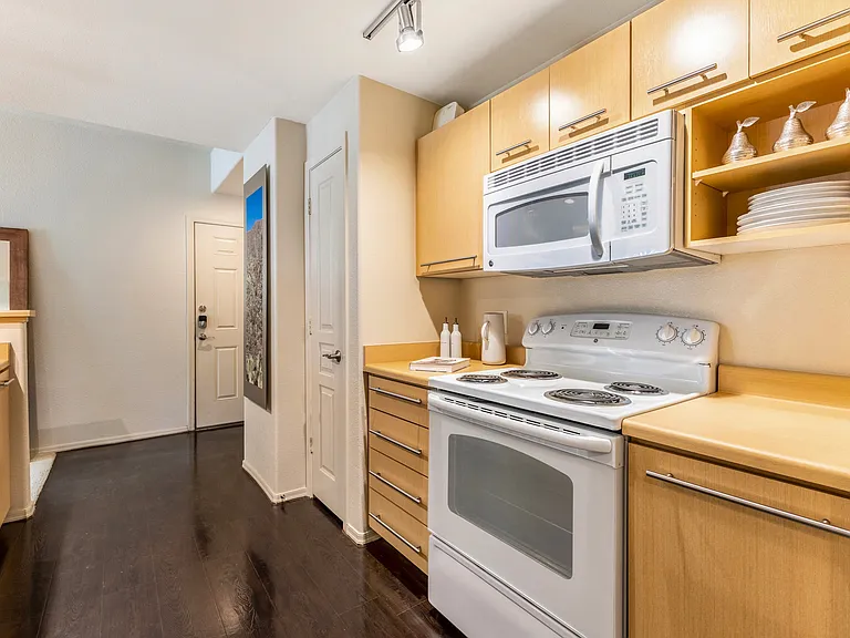 Sage Apartments — Photo 32