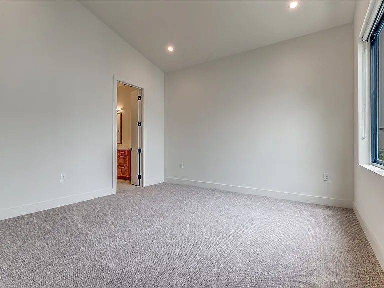 5609 Live Oak St #404 — Photo 8