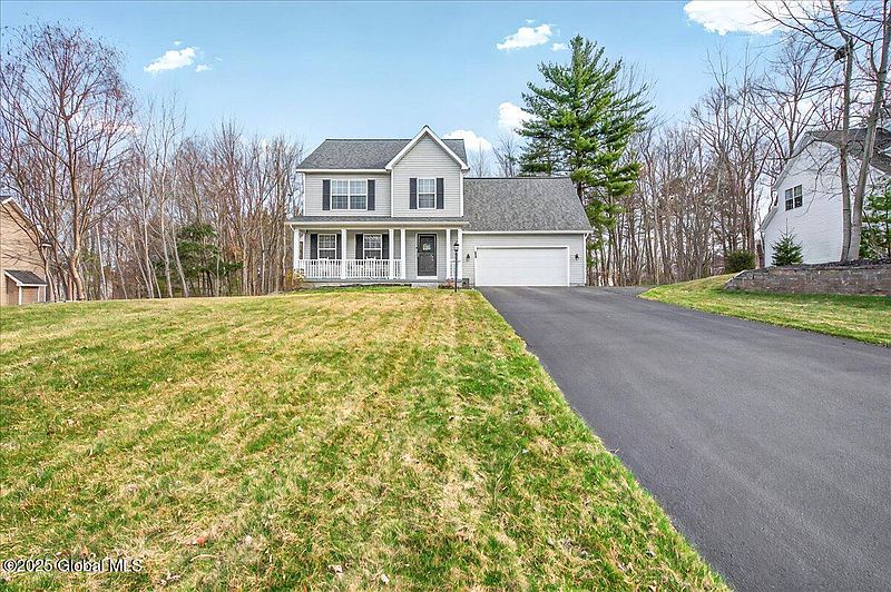 3rd image of 908 MacArthur Drive