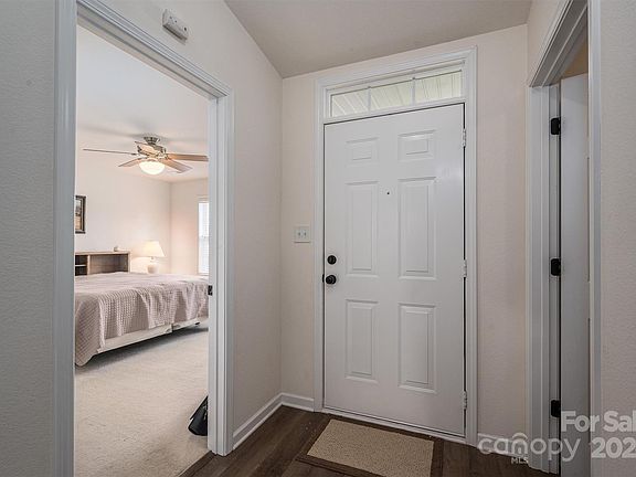 4th image of 10222 Orchard Grass Ct