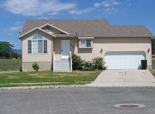 1638 W 735 N, Clinton, UT 84015