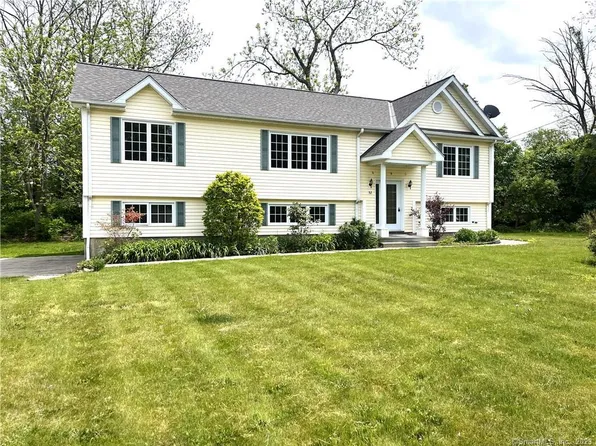 52 Fernwood Drive, Colchester, CT 06415