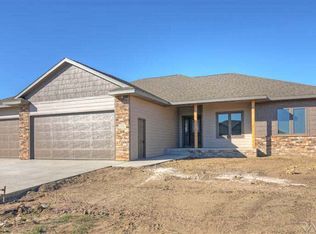 1201 Kinderhook Ave, Sioux Falls, SD 57106