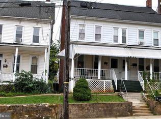 52 E High St, Red Lion, PA 17356