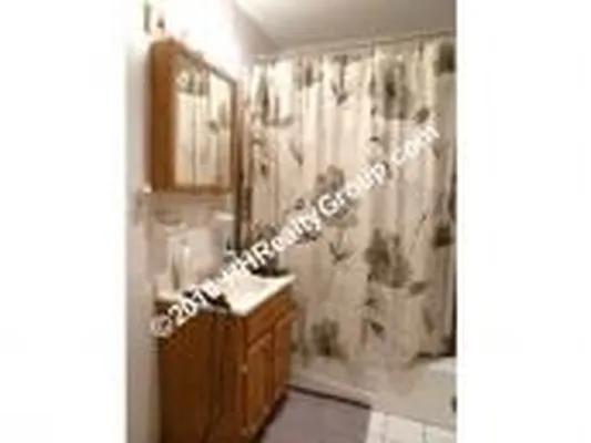 Rented by HH Realty | media 5