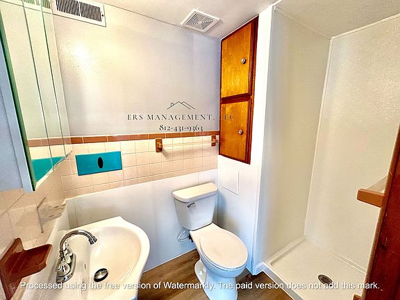 4th image of 1400 Macarthur Dr